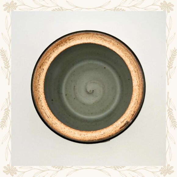 Signed Studio Pottery Honey Pot - Picture 6 of 9